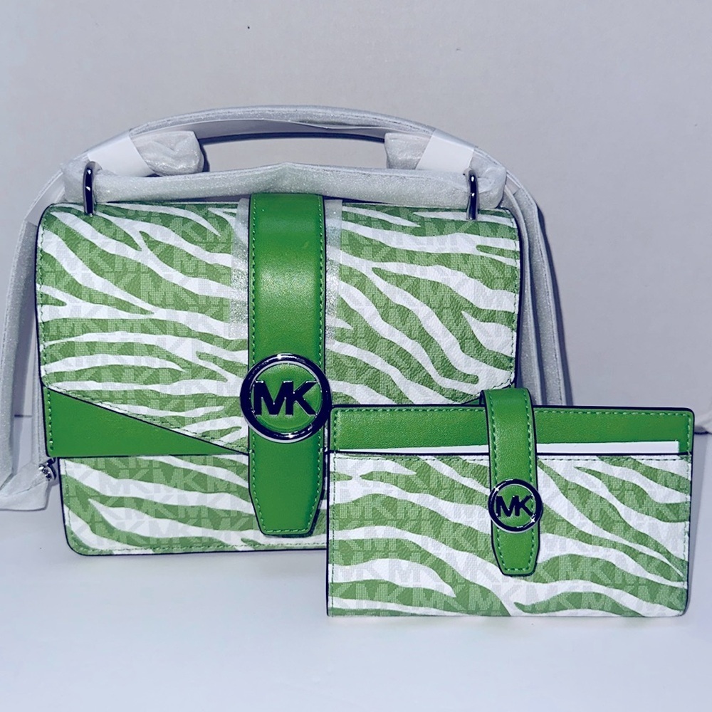 Michael Kors Greenwich Small Green Zebra Animal Print Crossbody Bag & Wallet Set - Picture 3 of 16